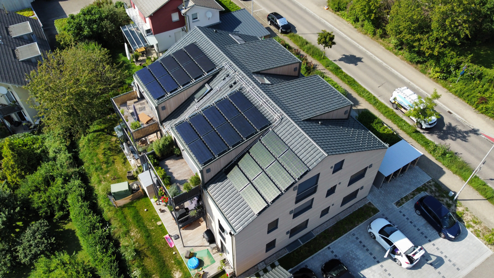 enrgi GmbH und Consolar bündeln Kräfte: Innovative PVT-Wärmepumpenlösung für die Energiewende im Gebäude